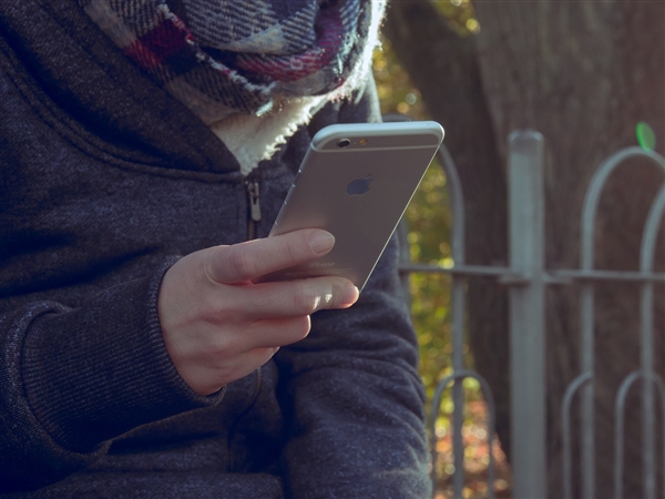 国人昔日最爱机型！苹果彻底淘汰一代神机iPhone 6 Plus：再见-第1张图片-海印网