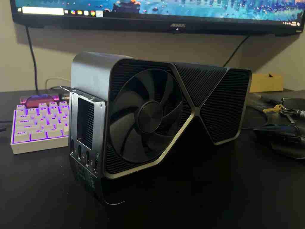 巨无霸：英伟达 RTX 4090 Ti 显卡再次曝光，四槽位设计-第1张图片-海印网